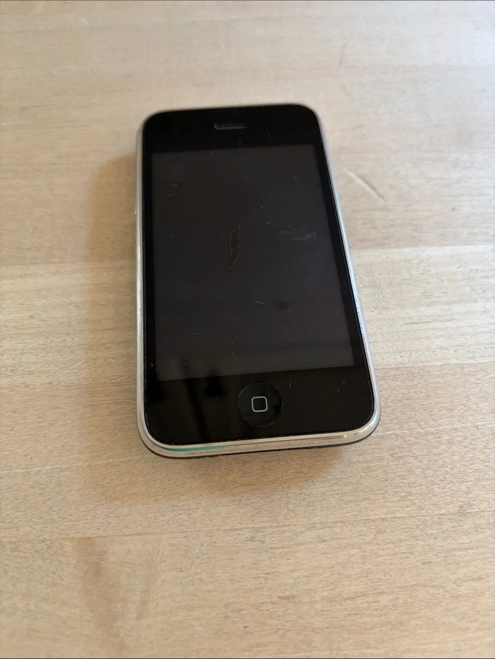 Apple iPhone 3G 16GB - Black Gloss Back